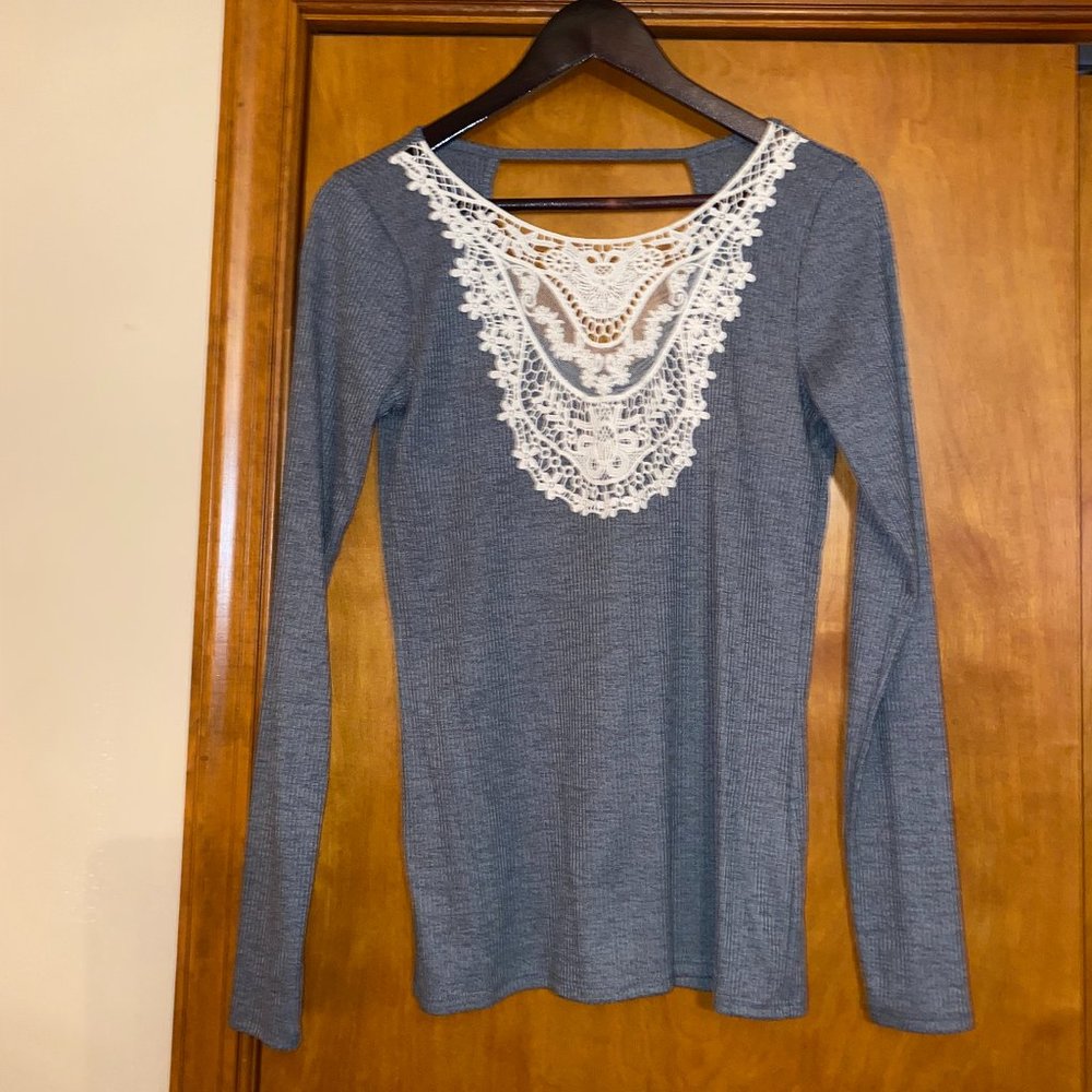 Hollister gray lace medium long sleeve top